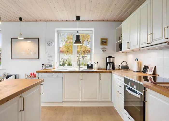 Ae285-aeroskobing-hanses-ager-4 * Ærøskøbing